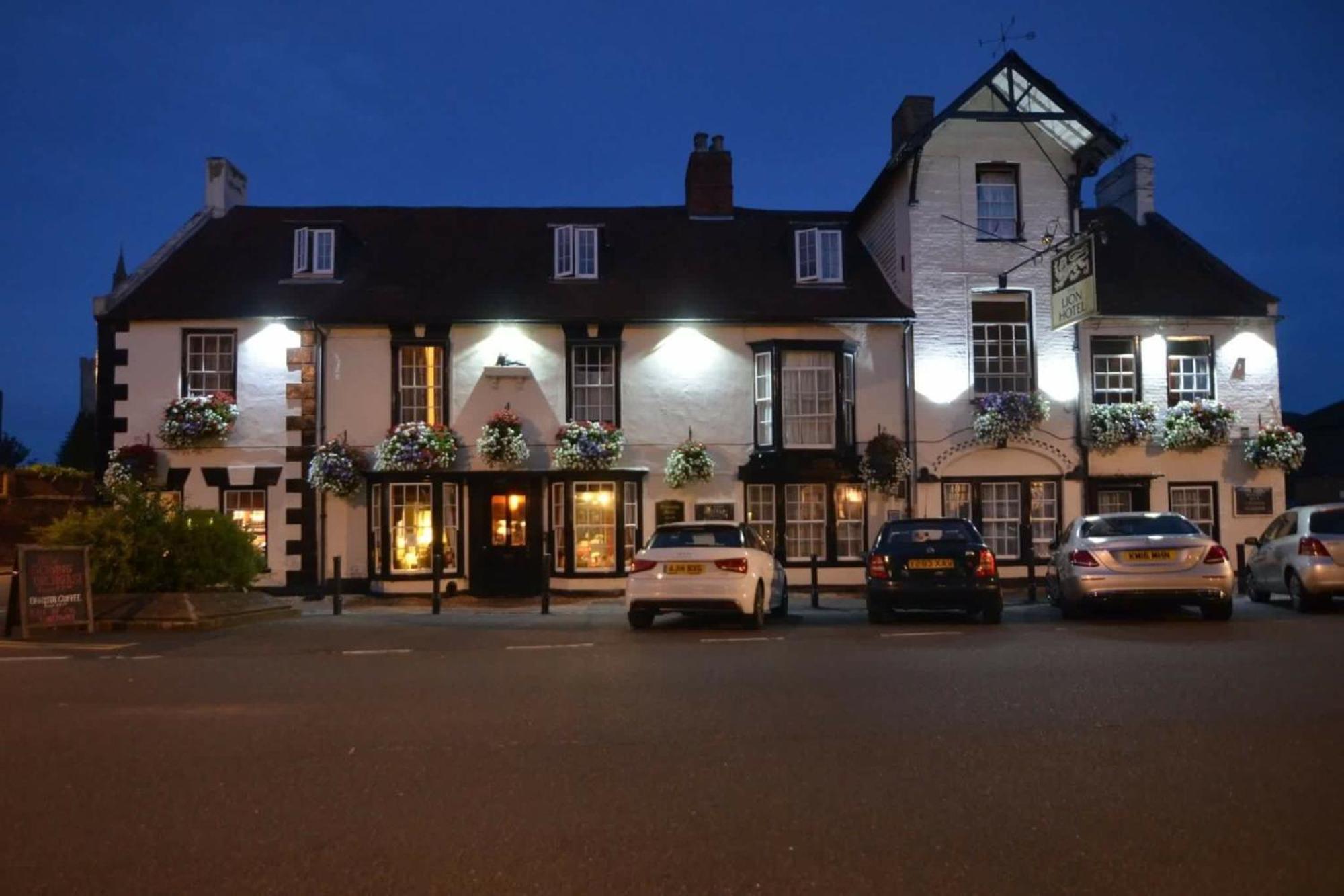 The Lion Hotel Buckden  Exterior foto