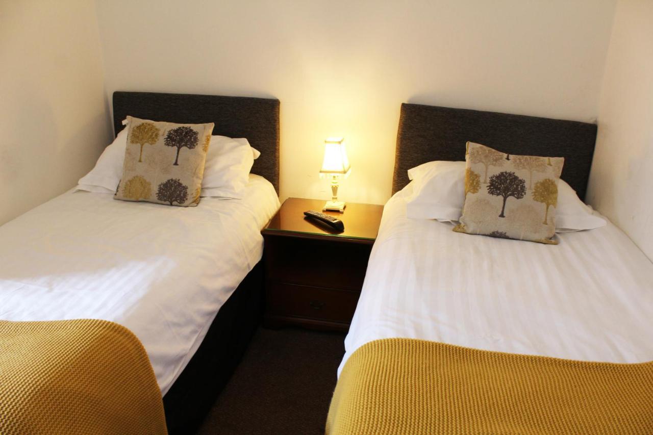 The Lion Hotel Buckden  Zimmer foto